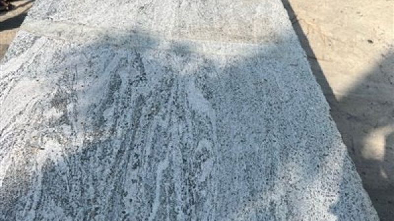 揭秘透光石灯箱：价格构成与选购要点